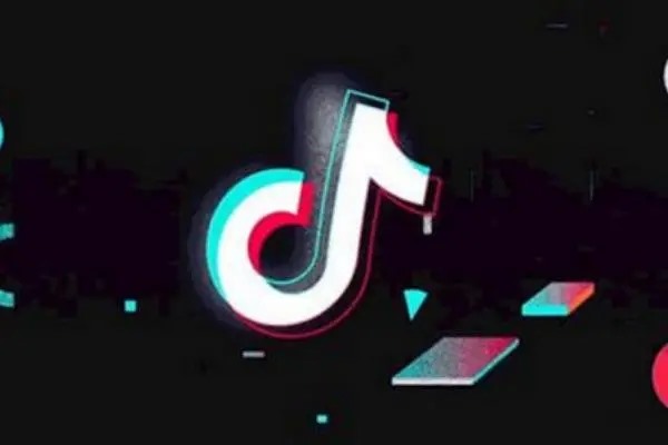 社交APP日引几千男粉的另类玩法